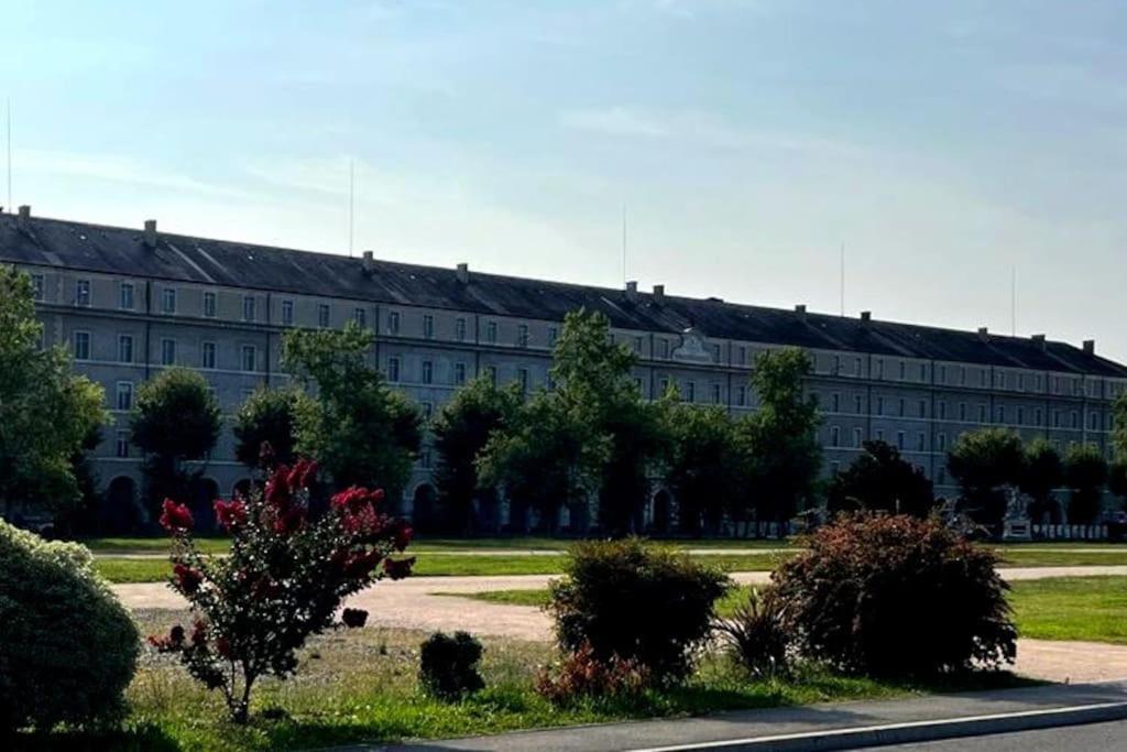 Pau Centre Vue Sur Les Pyrenees Pour 2 Nuits Au Minimum公寓 外观 照片
